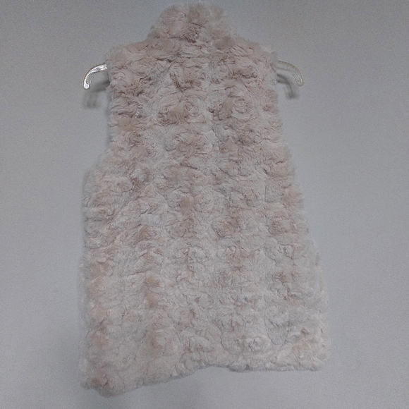 Rachel Zoe Faux Fur Cream Color Vest Size Small NWNT - Picture 10 of 13